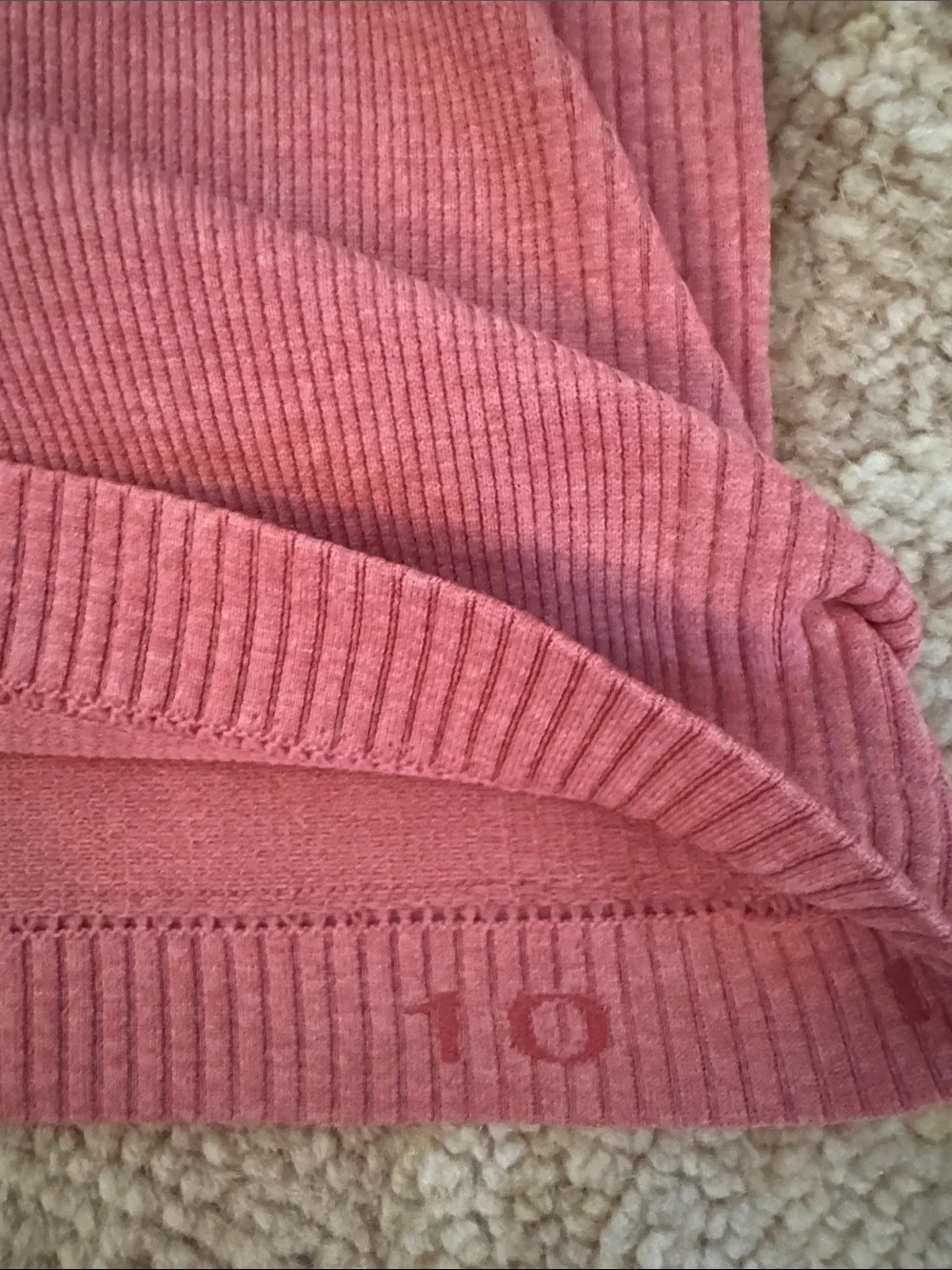 Lululemon Long Sleeve Turtleneck - light orange size 10